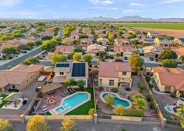 Mountain View Retreat Pool, Firepit Pool Table Fun Villa