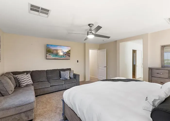 Mountain View Retreat Pool, Firepit Pool Table Fun Villa